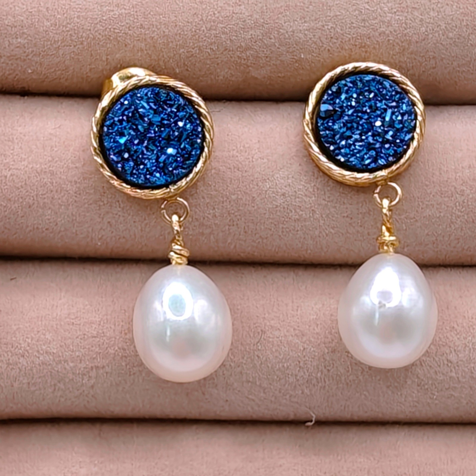 Vintage 14k Yellow Gold Blue Druzy Freshwater Pearl Drop Earrings Textured Rope
